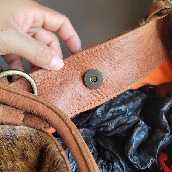 BOOZIE & CO The Ménage Bag Cowhide/Leather Brown Orange Zip Clasp Button Mint Co - Picture 6 of 13